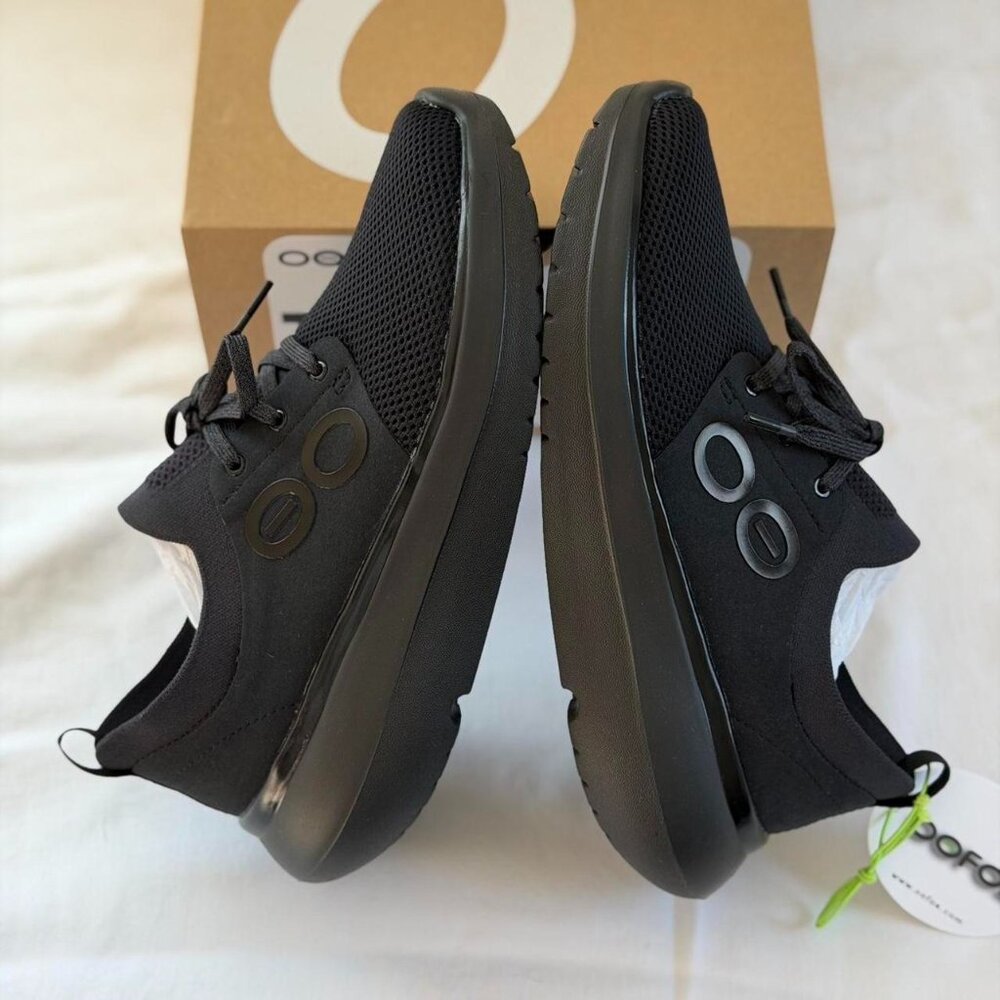 NEW Women's Black Lightweight Slip-On Athletic Sneakers - Picture 3 of 9
